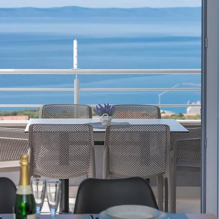 Buena Vista * Μακάρσκα