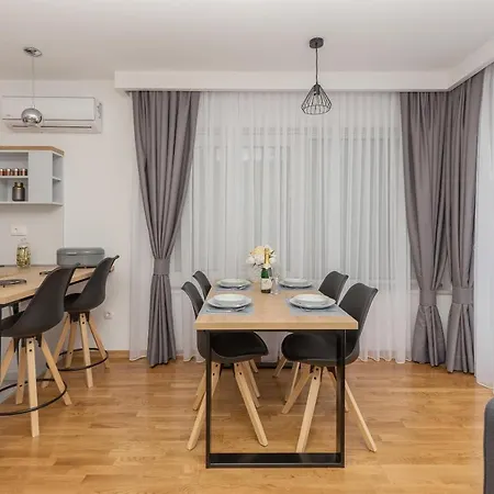 Buena Vista * Μακάρσκα